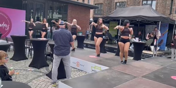 Auftritt unserer Jugendgruppe Diversity auf der Fashion Day in Mönchengladbach